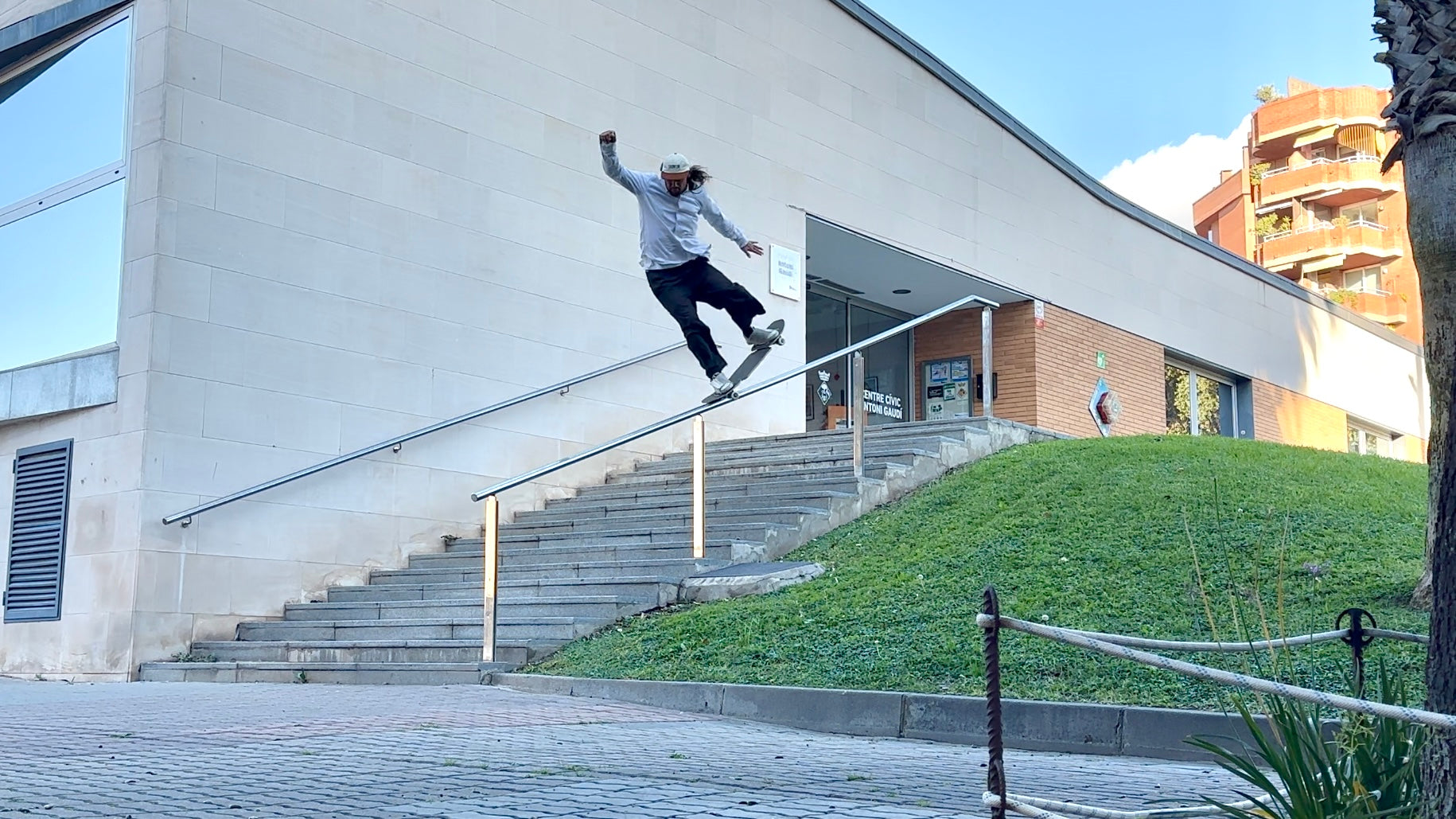 Load video: Hours in the streets, searching for spots, battling tricks, stepping out of my comfort zone, and pushing harder than ever. Filmed between Copenhagen and Barcelona, this project mixes legendary street spots with brand-new finds — heavy rails, gaps, lines, and real street energy from start to finish.Real Street means walking miles, taking slams, bleeding for clips, and fighting until the trick is landed. SHOW ME is exactly that: raw, honest streetboarding.Thank you to everyone supporting the SWS and the culture.Hope you enjoy the part as much as I enjoyed creating something between those lines.